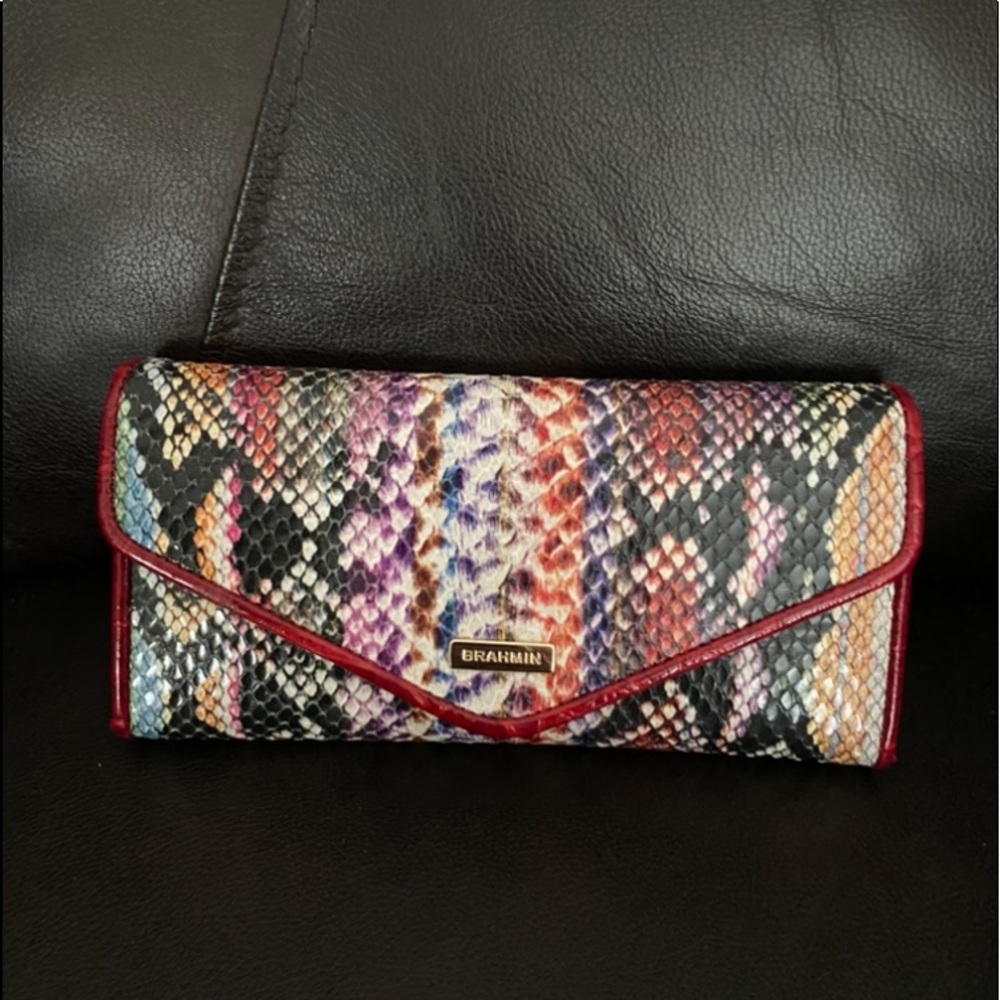 Brand NEW Brahmin wallet
